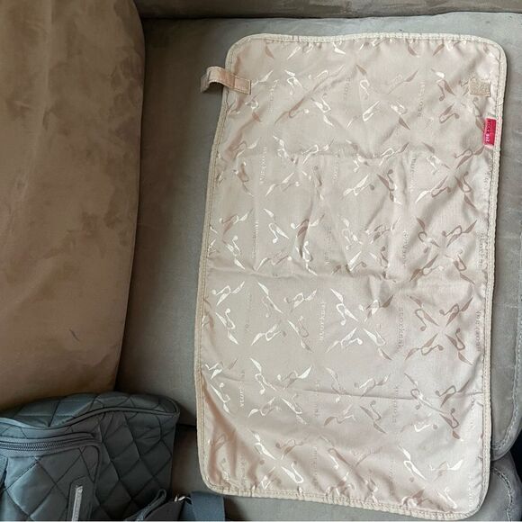 Storksak London Quilted Changing Bag with Attachments - Picture 9 of 16